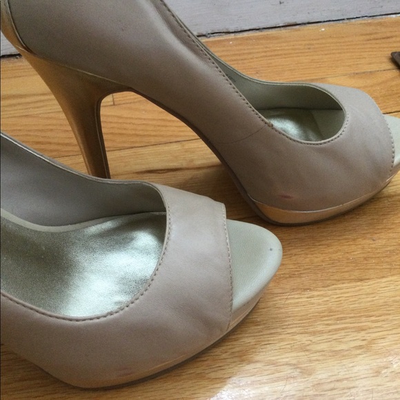 Platform with gold heels and contour Sz 8 - Picture 3 of 3